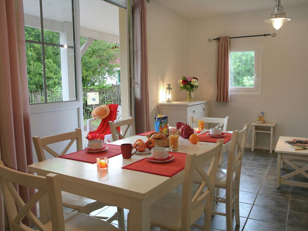 Residence Nemea Les Rives De Saint Brice Ares Exterior photo
